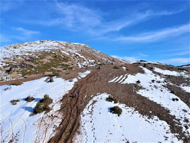Osmaniye'ye sezonun ilk karı yağdı