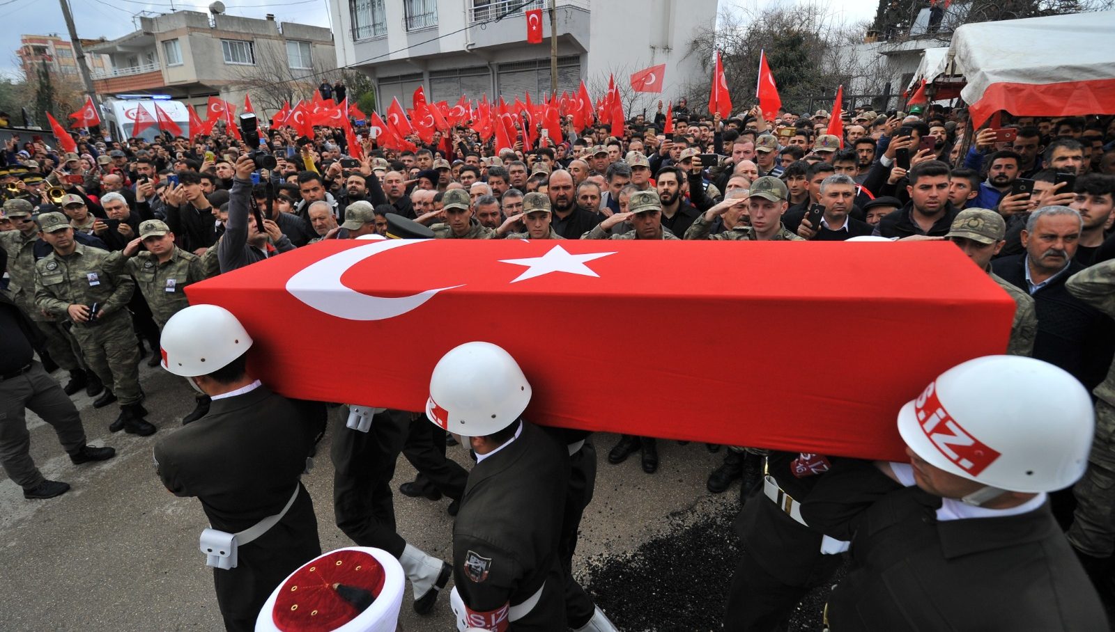 İdlib Şehidi Batuhan Tank, Osmaniye'nin Kadirli ilçesinde toprağa verildi