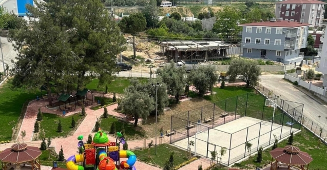 Trafik kazasında hayatını kaybeden 7 yaşındaki Defne'nin adı parkta yaşatılacak