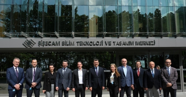 TÜBİTAK Başkanı Mandal “Şişecam Bilim, Teknoloji ve Tasarım Merkezi“ni ziyaret etti