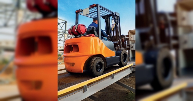 Petlas'ın havasız forklift lastikleri dayanıklılık ve verimlilik sunuyor