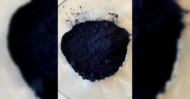 Tekstilde sentetik boyaya alternatif indigo bitkisini Türkiye'de yetiştirdiler