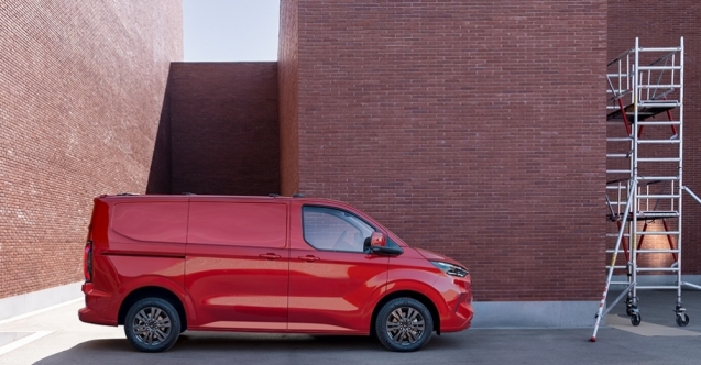 Ford Otosan'ın Yeniköy Fabrikası'nda üretilen yeni nesil Transit Custom satışta