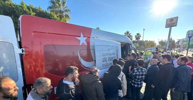 Mersin'de konuşlu Mobil Göç Noktası araçları düzensiz göçmeleri tespit ediyor