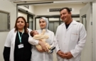 Adana'da tüp bebek tedavisiyle çocuk sahibi olan çift oğullarına doktorun adını verdi