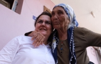 Derya Yanık 'Yaşlılar Günü'nü kutladı