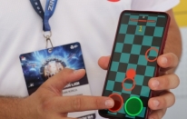 Görme kaybı olanlar oyun oynayarak göz egzersizlerini yapabiliyor