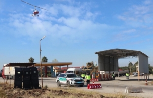 Osmaniye'de jandarma ekipleri "cayrokopter" ile trafik denetimi yaptı