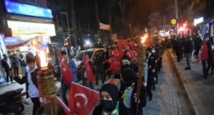 Kurtuluşun 100. yılında fener alayı ve havai fişek gösterisi