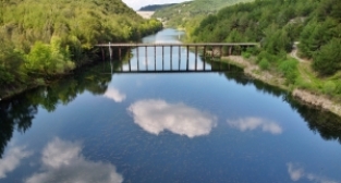 Ceyhan Nehri, baharın renklerine büründü