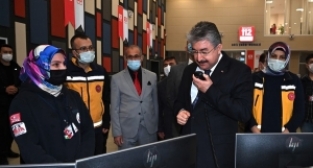 Vali Yılmaz'dan 112 ekiplerine telsizden kutlama