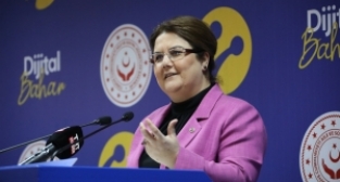 Bakan Derya Yanık Osmaniye'de Dijital Bahar Odasının açılışını yaptı