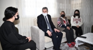 Vali Dr. Erdinç Yılmaz'ın ev ziyaretleri devam ediyor