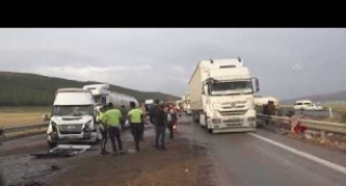 Nurdağı'nda kaza: 2 ölü, 20 yaralı