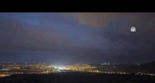 Osmaniye'de şimşekli gece