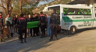 OSMANİYE - Aile arasındaki silahlı kavgada 2 kişi öldü, 4 kişi yaralandı