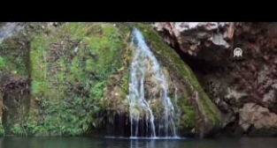Saklı cennet Yeşil Şelale'ye hazan renkleri hakim oldu