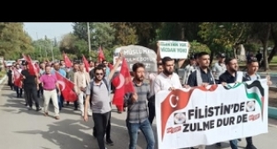Üniversite öğrencileri İsrail'in saldırılarını protesto etti