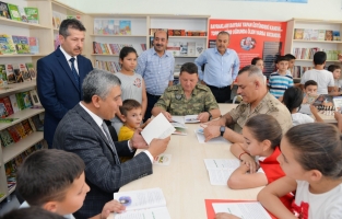 Osmaniye'de Jandarma personelleri şehidimiz adına kütüphane oluşturdu