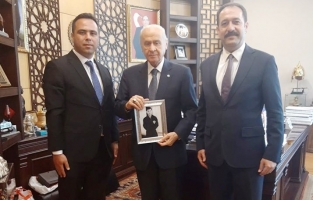 MHP Lideri Bahçeli'nin futbol oynadığı yıllara ait fotoğrafı
