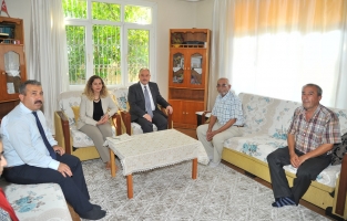 Vali Coşkun'un şehitlerimizin ailelerine ziyaretleri devam ediyor