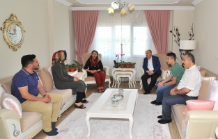 Vali Coşkun, şehit ailelerini ziyaret etti