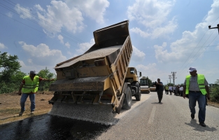 Osmaniye İl Özel İdaresi asfalt sezonunu başlattı