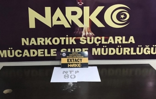 Evde 60 adet extacy hap ele geçirildi 