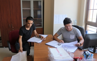 Üniversite öğrencileri kurayla işbaşı yaptı