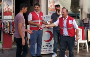 Kızılay, bayram dolayısıyla tanıtım standı açtı