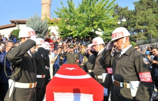 Şehit Durdu Oğuzhan Yılmaz Osmaniye'de son yolculuğuna uğurlandı