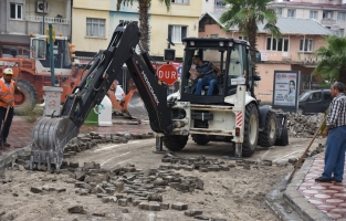 Devlet Bahçeli Bulvarında asfaltlama çalışmalarına başlandı