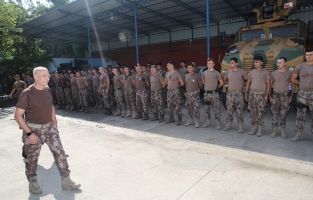 Özel Harekât Polisleri geçici görevle Osmaniye'den Hakkâri'ye uğurlandı