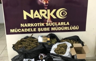 Uyuşturucu satıcılarına baskın: 8 gözaltı