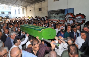 Hatay Emniyet Müdürü'nün Eşi Kadirli'de toprağa verildi