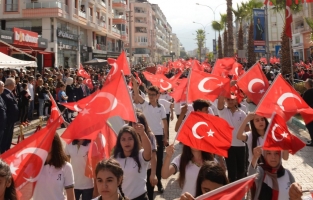 Cumhuriyetin 96. yaşını gurur ve sevinçle kutluyoruz