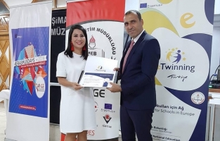 Başarılı öğretmenler okullarına 'Ulusal Kalite Etiketi' kazandırdı