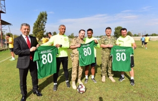 Komutanlardan Osmaniyespor FK'ya ziyaret