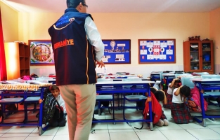 Öğrencilere afete hazırlık eğitimi verildi