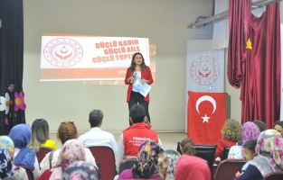 Bin 100 kişiye kadına yönelik şiddetle mücadele eğitimi verildi