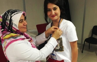 SGK çalışanlarına 'pembe kurdale' farkındalığı!