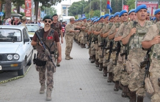 Emniyet Müdürü Okumuş: Şanlı ordumuzun her daim yanındayız