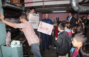 Öğrenciler gazete baskı tesislerini ziyaret etti