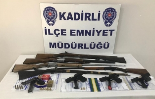 Silah kaçakçılığı operasyonu: 8 gözaltı