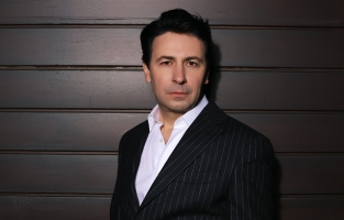 Metin Çanak'tan romantik şarkı 'Son Dileğim'