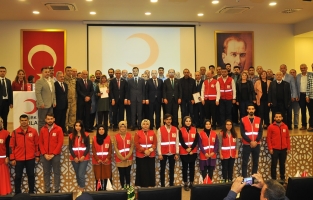 Türk Kızılayı, kan bağışçılarını madalya ile ödüllendirdi