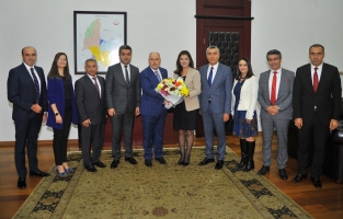 Öğretmenlerden Vali Coşkun'a '24 Kasım Öğretmenler Günü' ziyareti