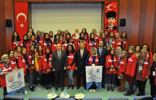 Damla Projesi Gönüllülerinden Vali Coşkun'a ziyaret