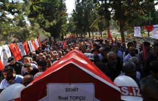 Şehit Suat Topçu'yu binler uğurladı