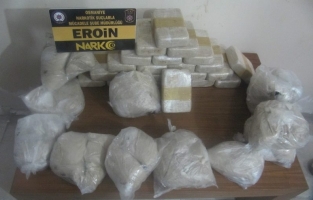 Osmaniye'de durdurulan tırda 24 kilo esrar bulundu